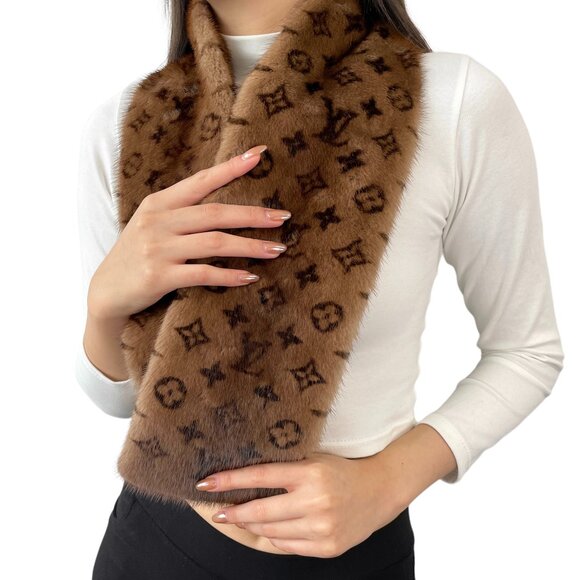 Louis Vuitton Vintage M72245 Monogram Mink Fur Echarpe Vizon Scarf Wrap [106495] - Picture 1 of 11